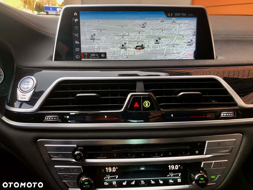 BMW Seria 7 740d xDrive - 11