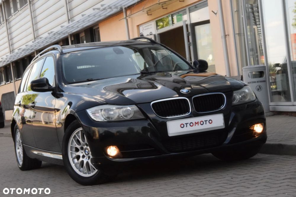 BMW Seria 3 320d xDrive DPF - 8