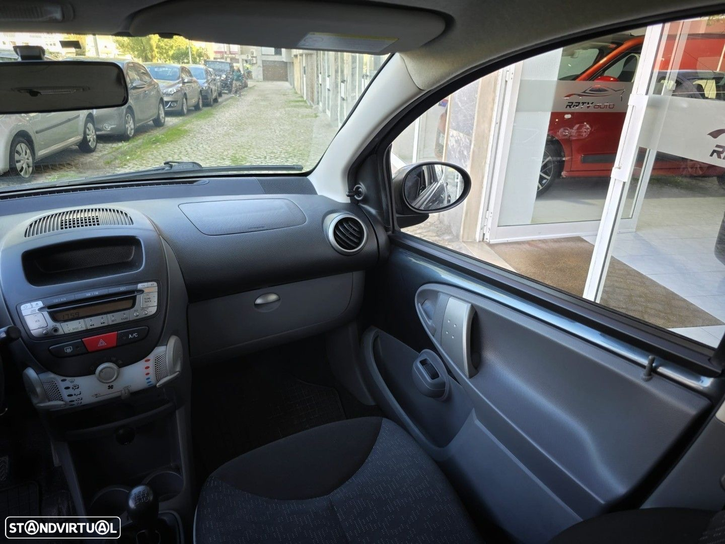 Peugeot 107 1.0 Style - 12