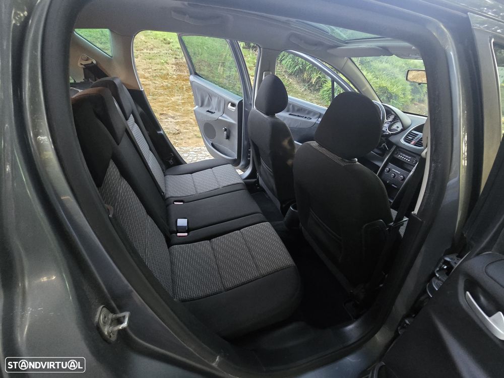 Peugeot 207 1.6 HDi Sport - 17