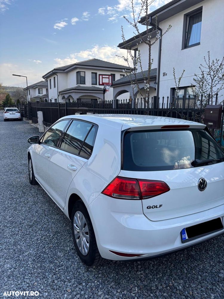 Volkswagen Golf 1.6 TDI DPF BMT Trendline - 4