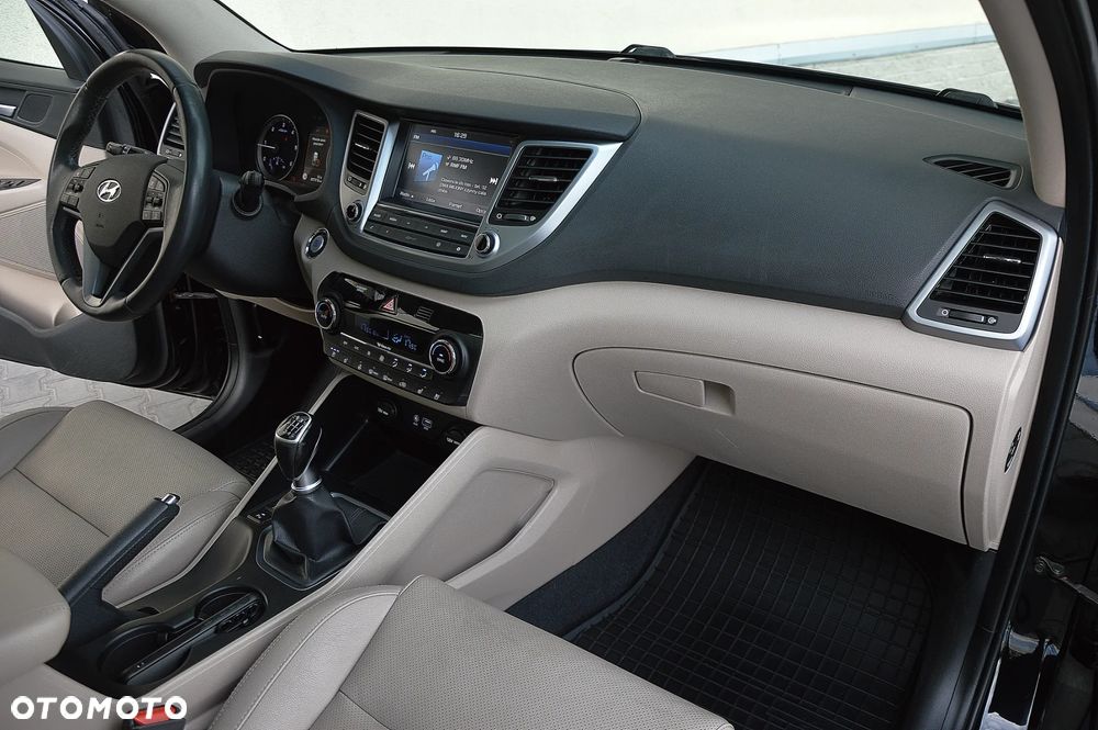 Hyundai Tucson 2.0 CRDI 2WD Style - 7