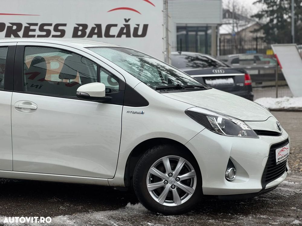 Toyota Yaris 1.5 VVT-i Lounge - 16