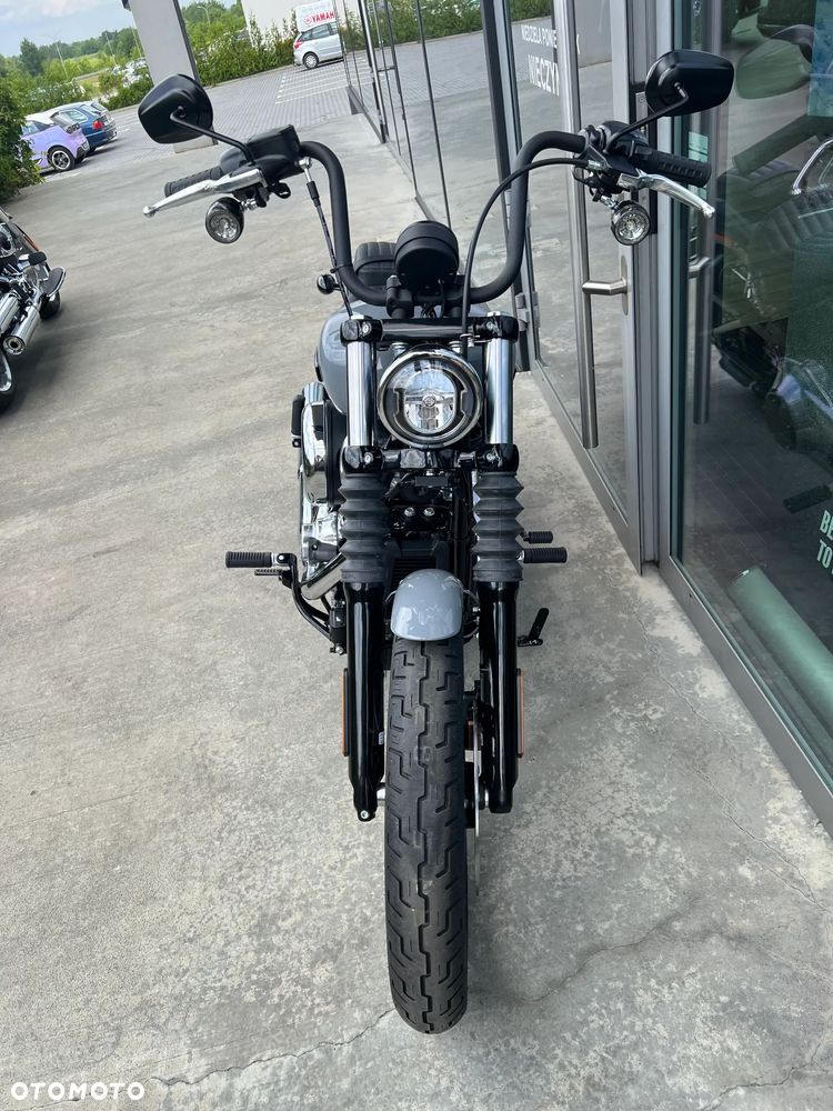Harley-Davidson Softail Street Bob - 2