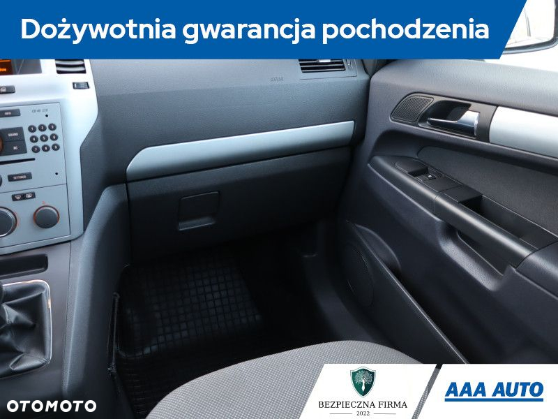 Opel Zafira - 9