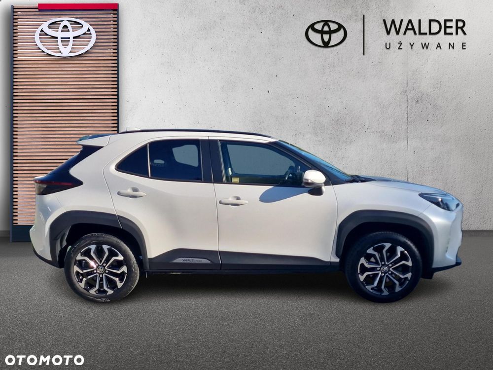 Toyota Yaris Cross Hybrid 1.5 Comfort 4x4 - 6