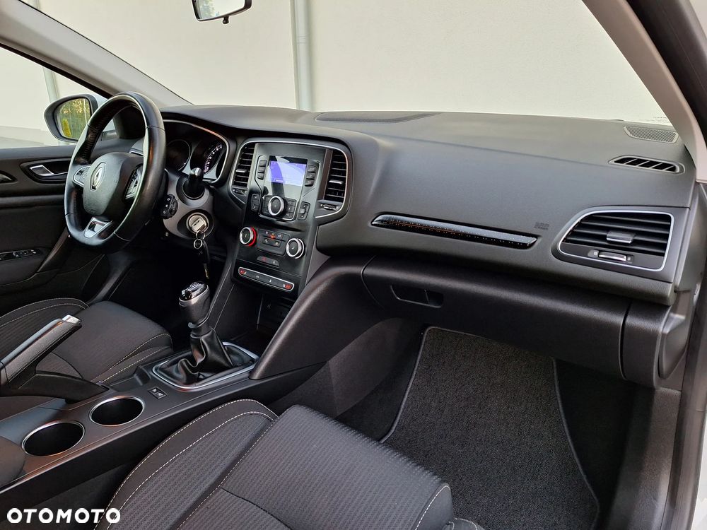 Renault Megane ENERGY TCe 100 INTENS - 34