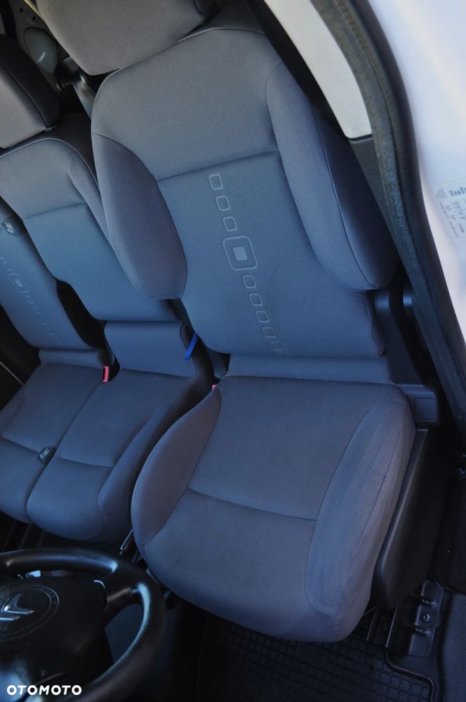 Citroën BERLINGO II - 23