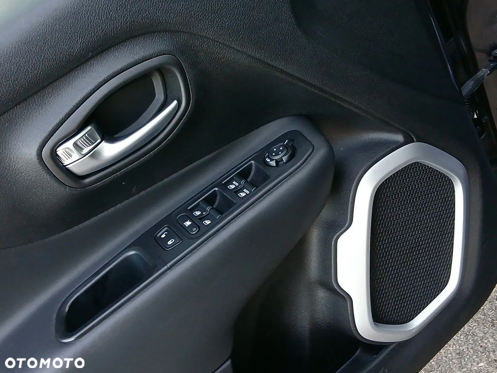 Jeep Renegade 1.4 MultiAir Limited - 19