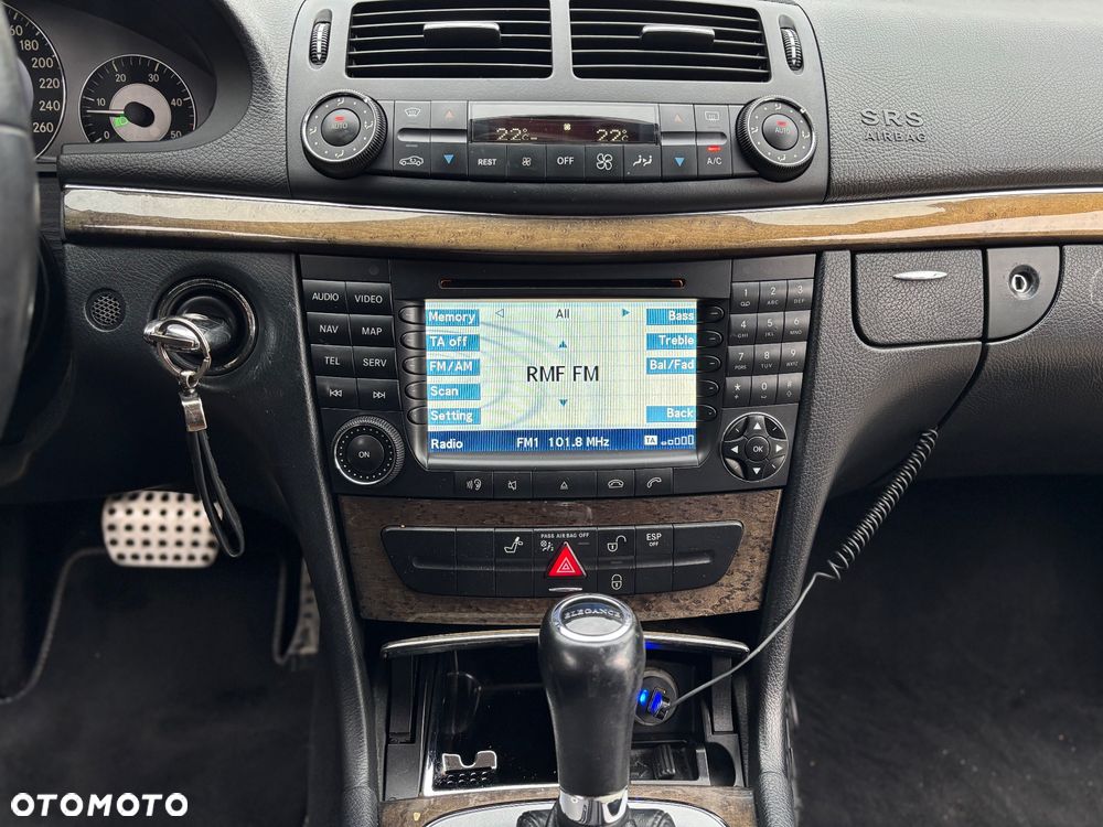 Mercedes-Benz Klasa E 320 CDI Elegance - 12