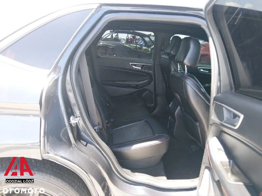 Ford Edge - 11
