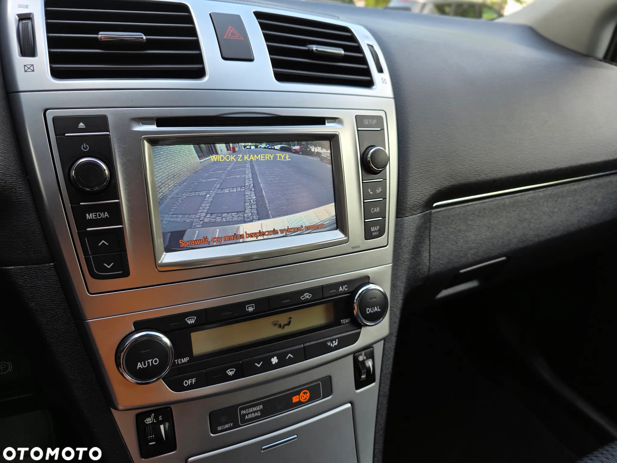 Toyota Avensis 1.8 Business Edition - 36