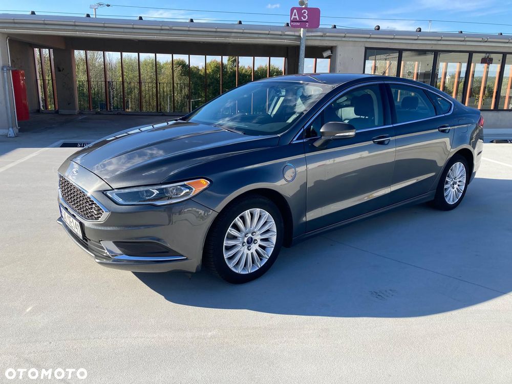 Ford Fusion - 2