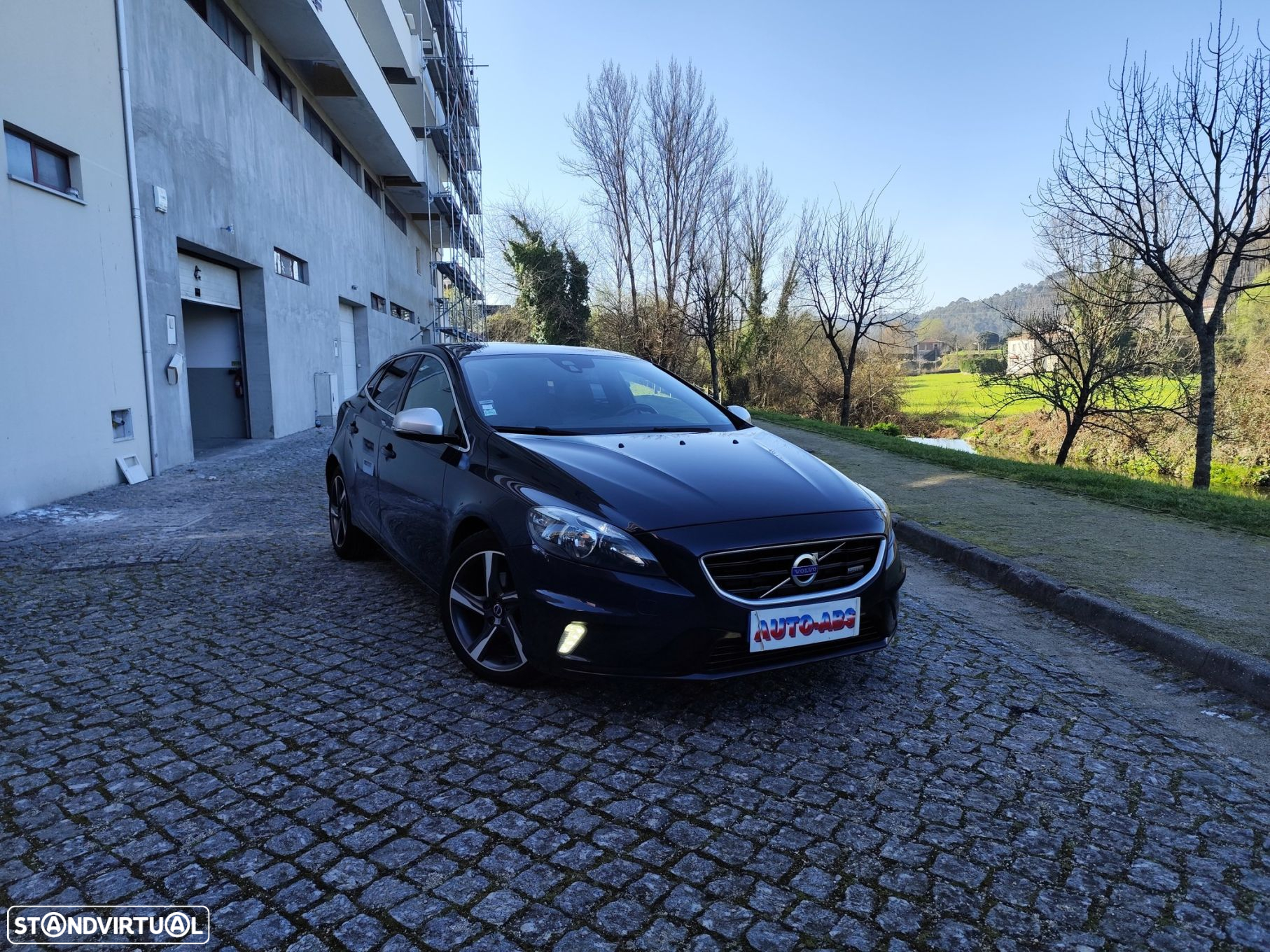Volvo V40 1.6 D2 R-Design - 25