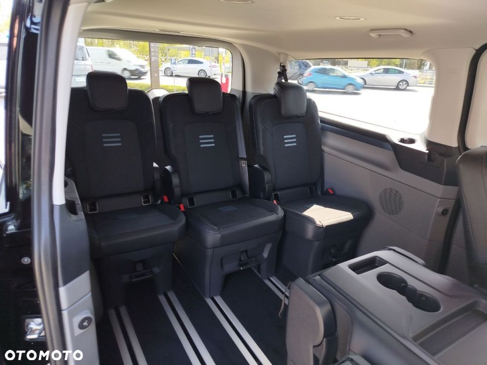 Ford Tourneo Custom - 16
