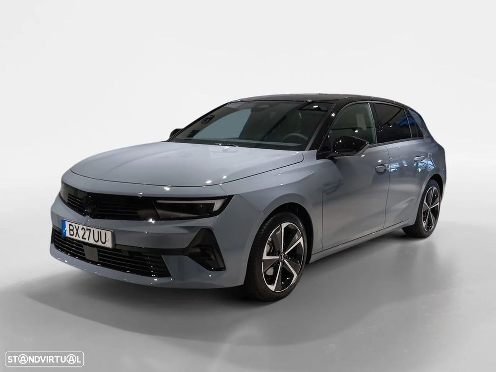 Opel Astra 1.2 T GS - 2