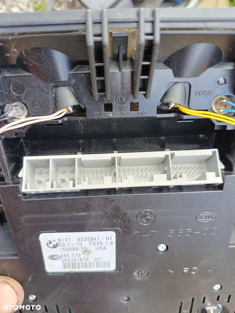 BMW X5 E70 E71 LAMPKA PODSUFITKI PRZÓD 9225941 BEŻOWA SOS - 4