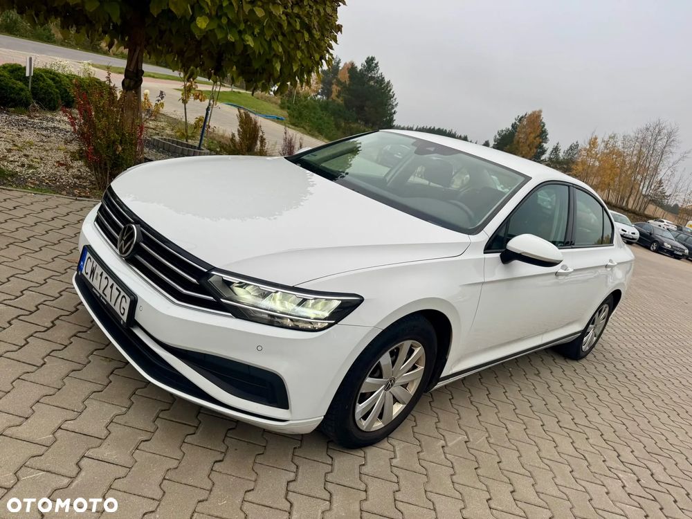 Volkswagen Passat - 8