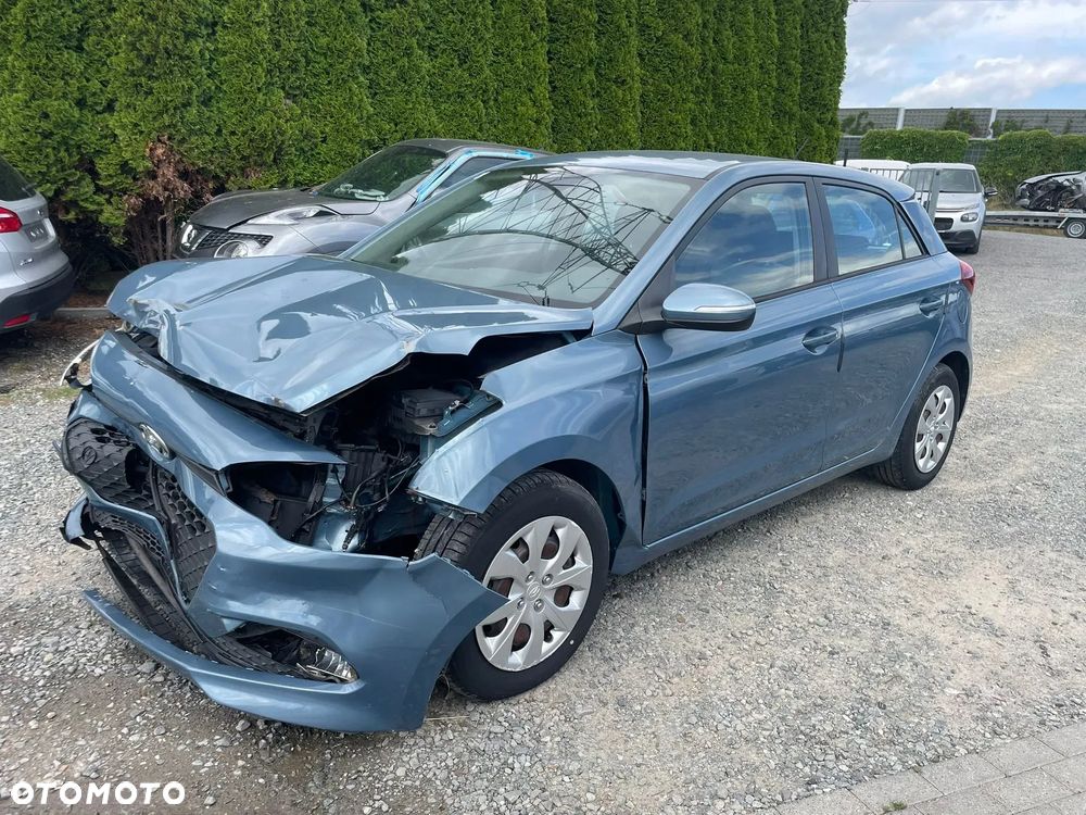 Hyundai i20 1.2 Trend - 12