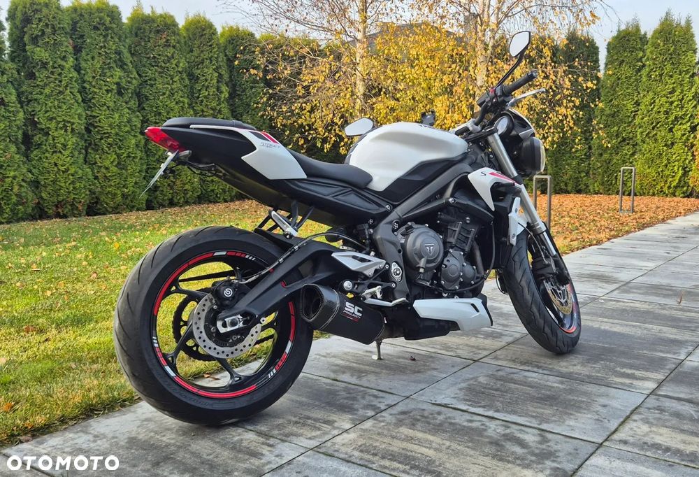 Triumph Street Triple - 7