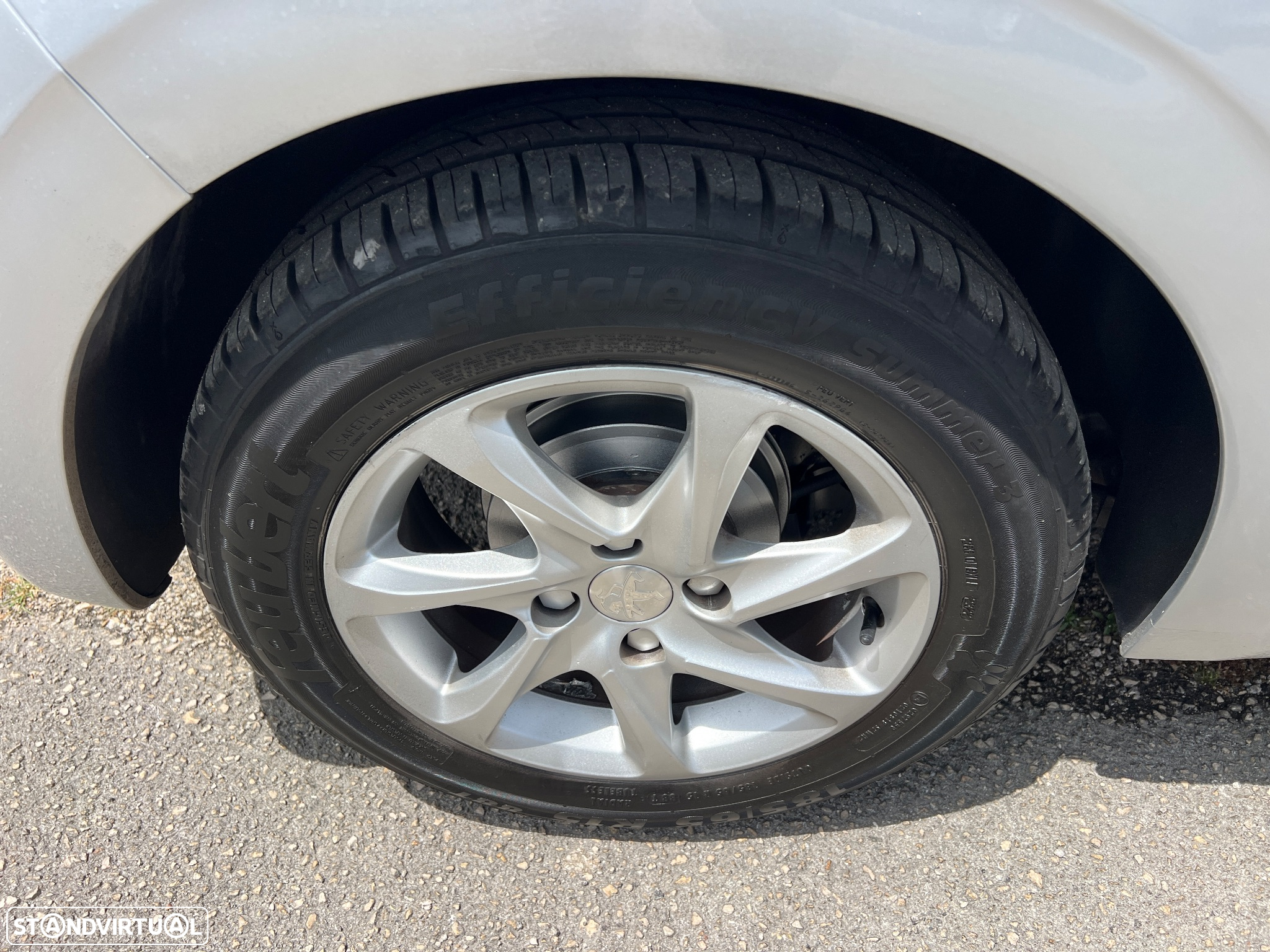 Peugeot 208 1.2 PureTech Allure - 11