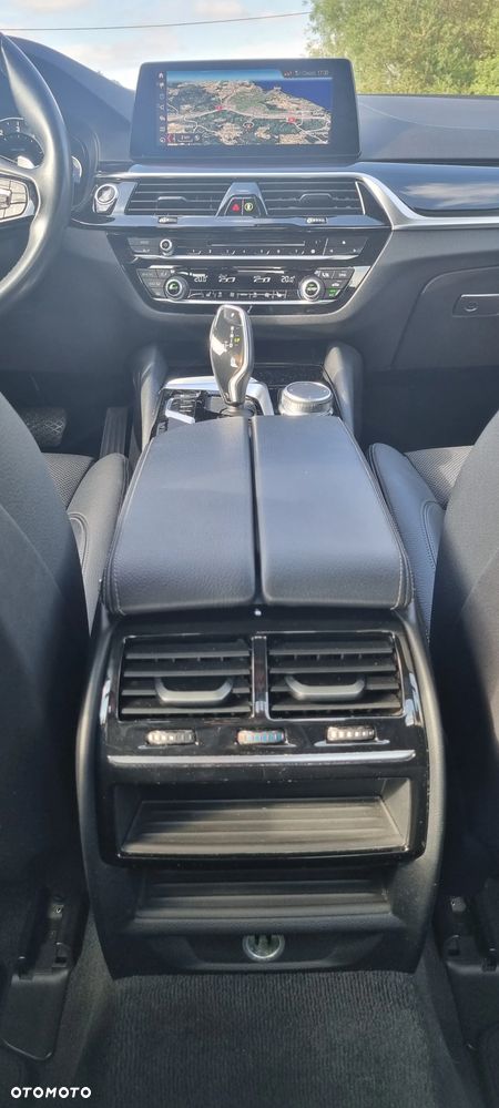 BMW Seria 5 530i xDrive Sport Line sport - 15