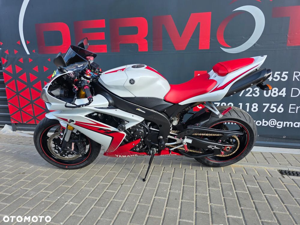 Yamaha R1 - 3
