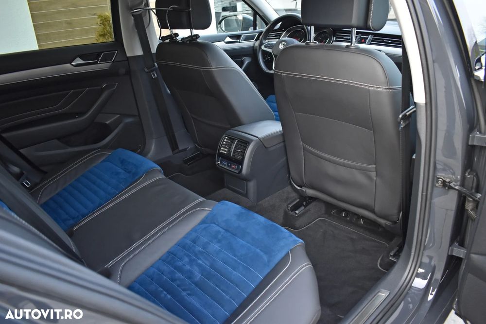 Volkswagen Passat Variant 2.0 TDI SCR DSG Highline - 11