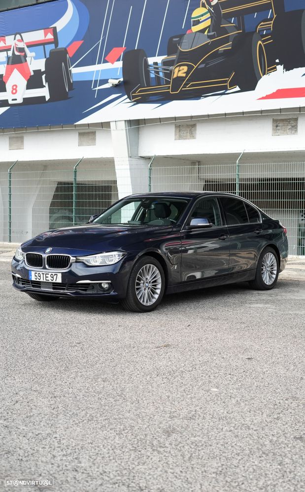 BMW 330 e iPerformance Line Luxury - 4