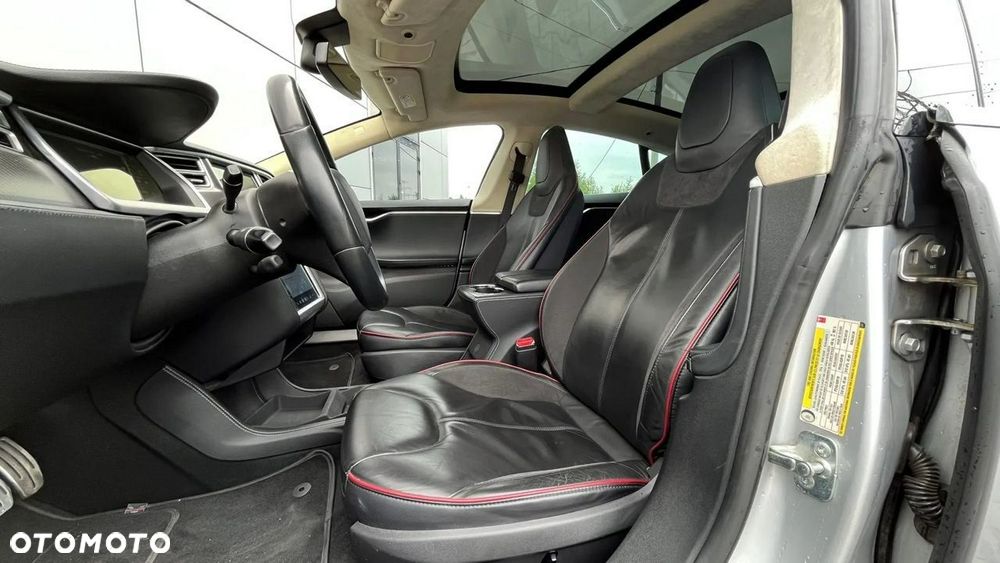 Tesla Model S D - 18