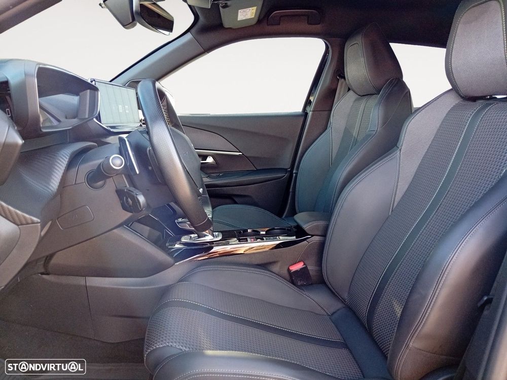 Peugeot 2008 1.2 PureTech GT EAT8 - 9