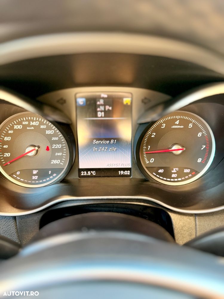 Mercedes-Benz GLC 250 4MATIC 9G-TRONIC AMG Line - 16