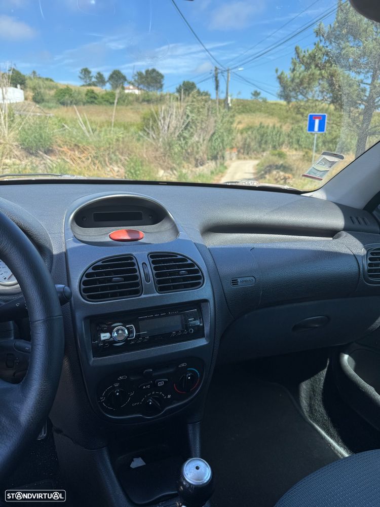 Peugeot 206 1.1 Color Line - 11