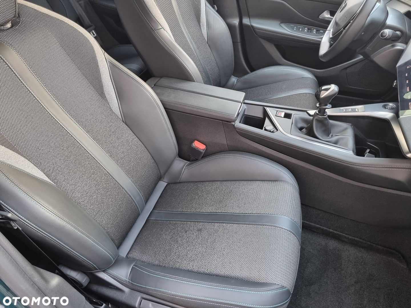 Peugeot 308 1.5 BlueHDi Allure S&S - 20