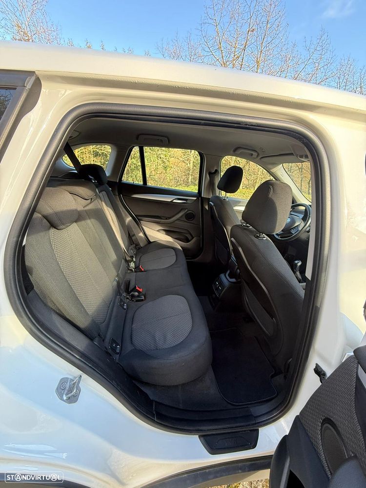 BMW X1 sDrive18i - 17