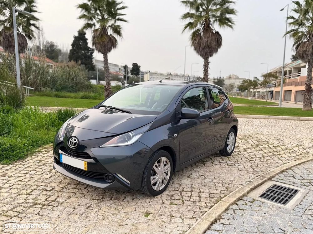 Toyota Aygo 1.0 X-Play - 2