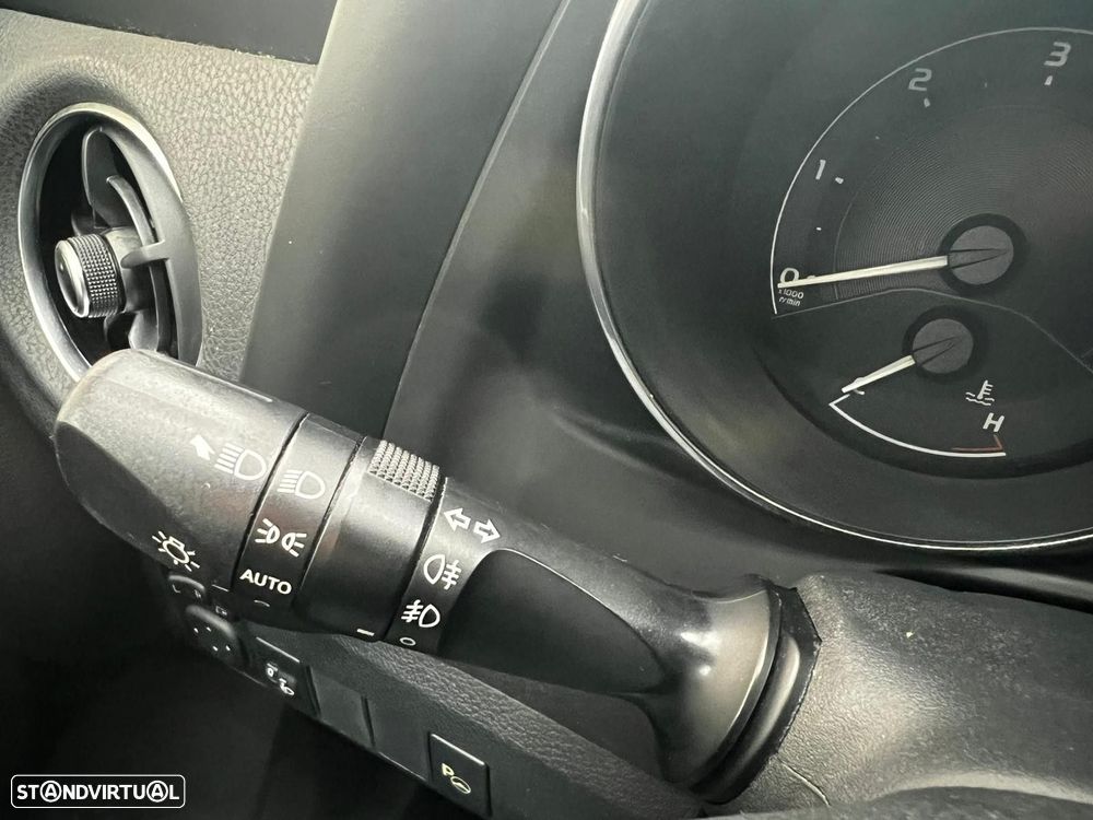 Toyota Auris Touring Sports 1.6 D-4D Exclusive+Navi - 25