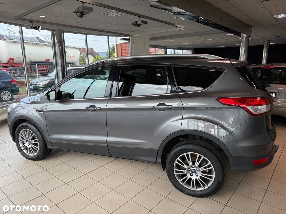 Ford Kuga 2.0 TDCi 2x4 Titanium - 4