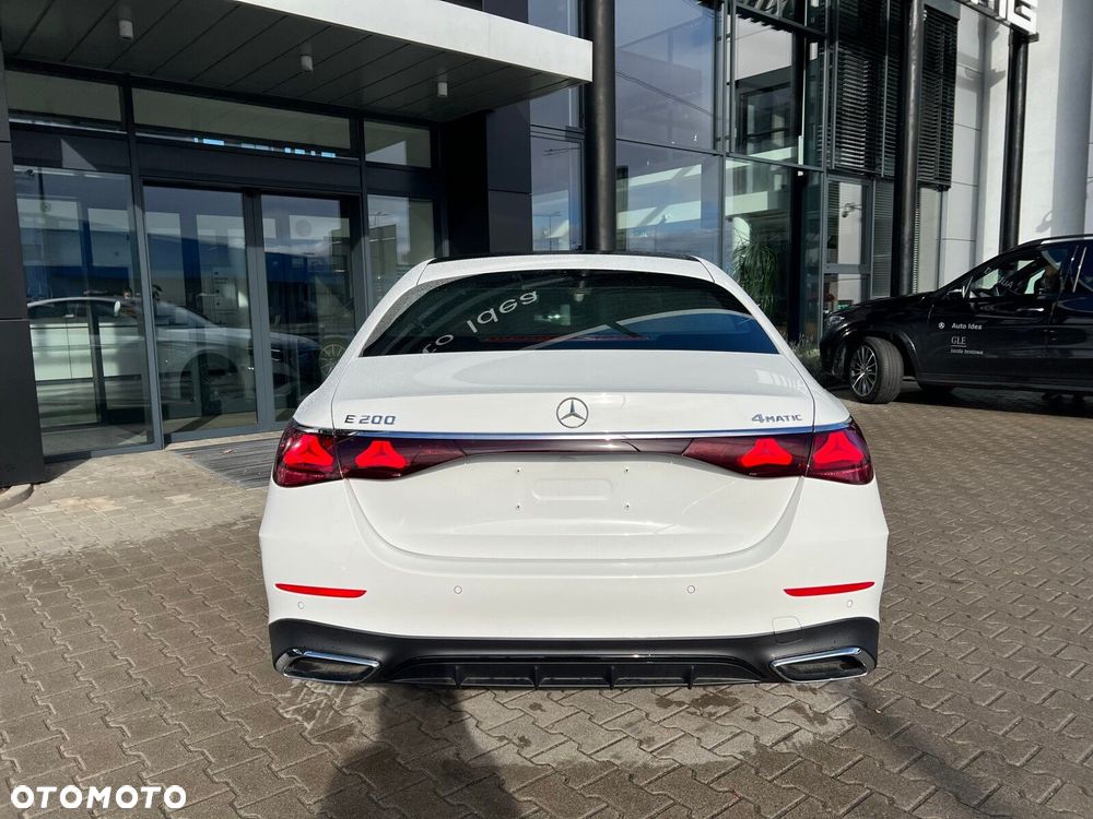 Mercedes-Benz Klasa E - 19