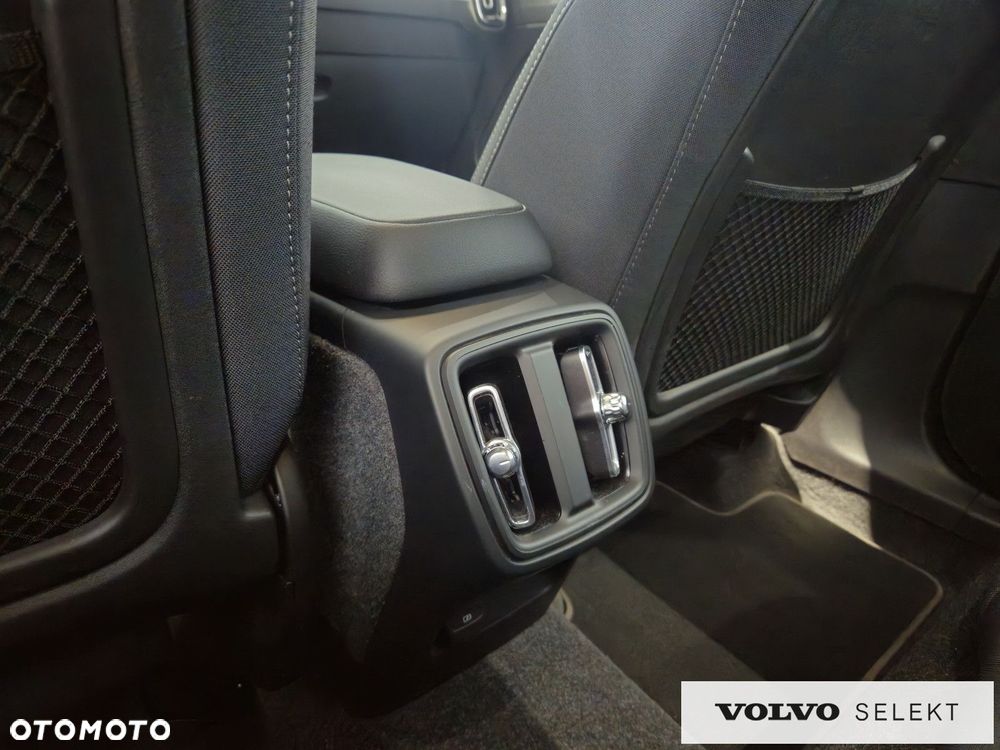 Volvo XC 40 - 22