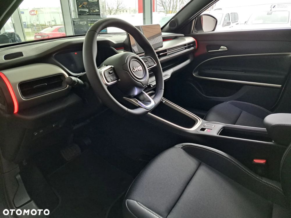 Jeep Avenger 1.2 T3 mHEV Summit FWD eDCT6 - 5