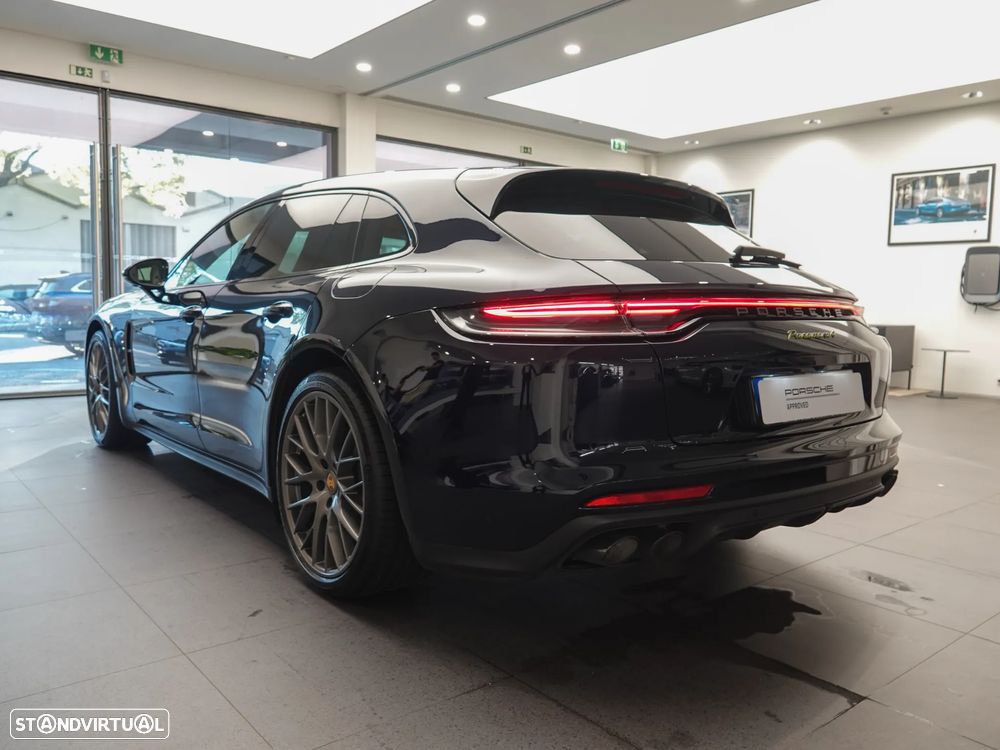 Porsche Panamera Sport Turismo 4 E-Hybrid Platinum Edition - 3