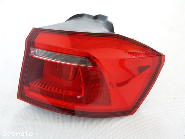 Volkswagen Golf Sportsvan Lampa prawa tylna prawy tyl