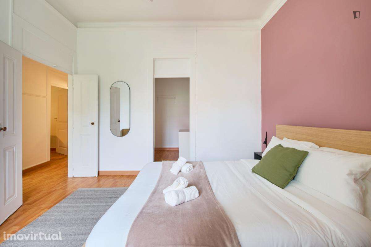 Quarto - localizado em São Bento Lisbon - Grande imagem: 4/29
