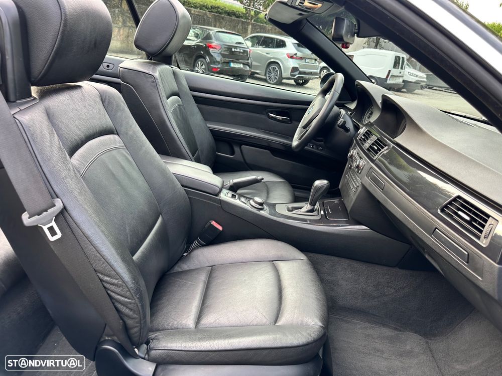 BMW 320 i Cabrio Auto - 57