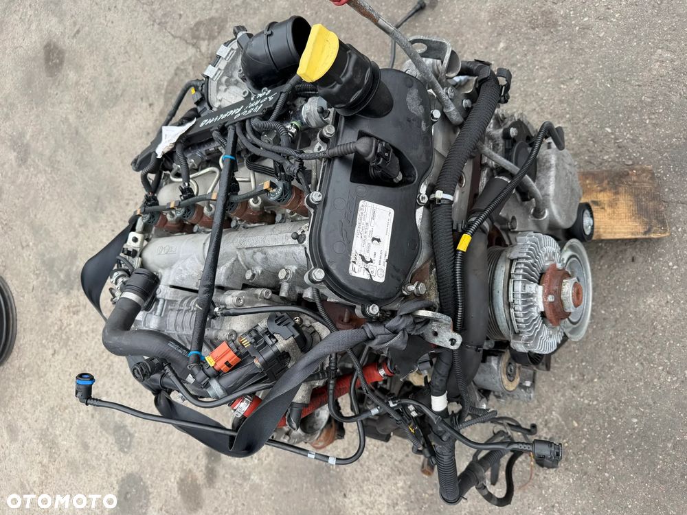 Iveco Daily 3,0 E6 180KM 21-25r silnik kompletny F1CFL411B - 14