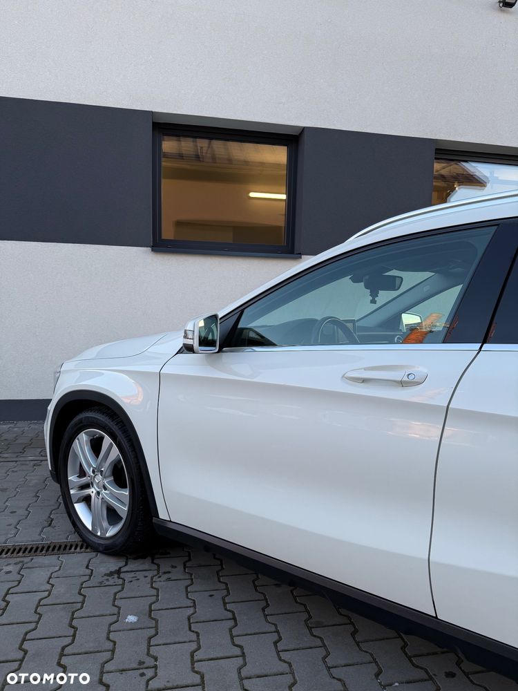 Mercedes-Benz GLA 200 7G-DCT - 20