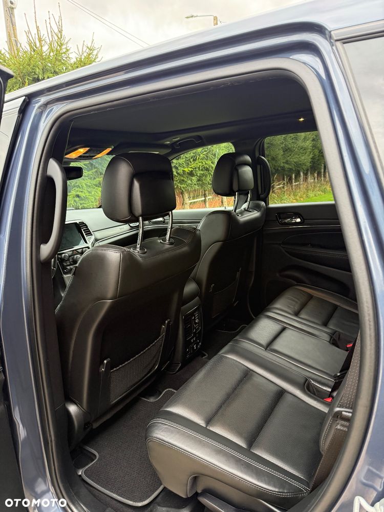 Jeep Grand Cherokee - 13