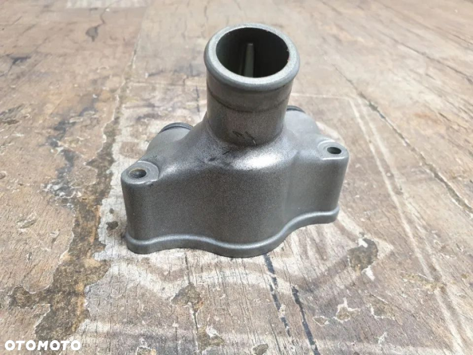 Termostat obudowa Harley Davidson V-Rod - 4