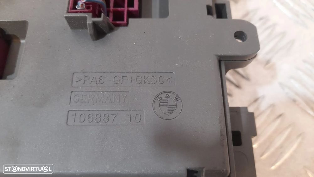 CAIXA FUSIVEIS FICHAS RELE BMW SERIE E91 TOURING 61149119446 9119446 61149119445 9119445 SERIE 3 E90 E92 COUPE E93 CABRIO SERIE 1 E81 E82 COUPE E87 E88 CABRIO X1 E84 X3 F25 Z4 E89 TAMPA CAIXA FUSIVEIS PAINEL COMANDO CONTROLO - 6